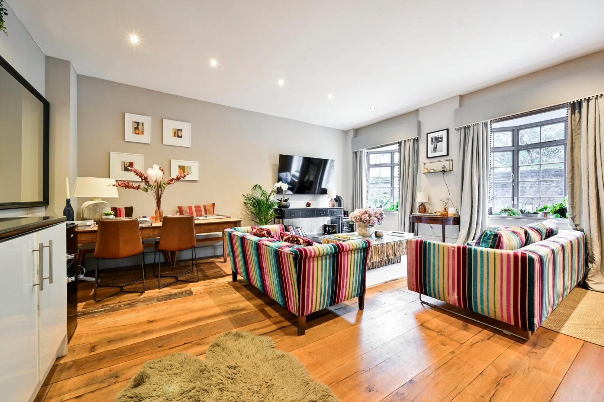 Magnificent 2 Bed Hyde Park Mews House Appartement Londres